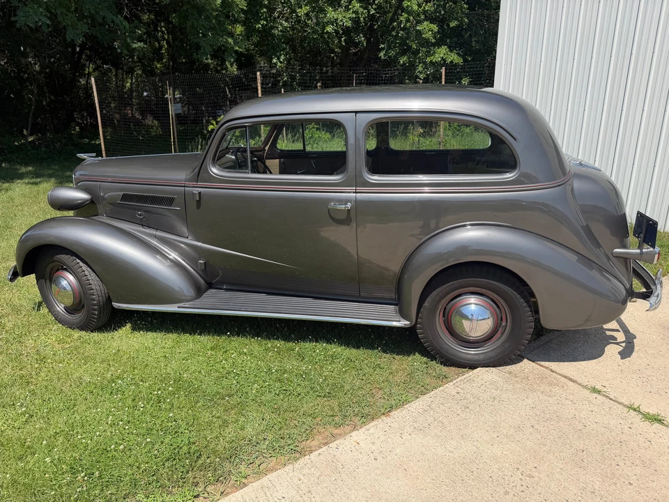 1937 Chevrolet Standard & Master & Master Deluxe & Special Deluxe - Image 9 of 31