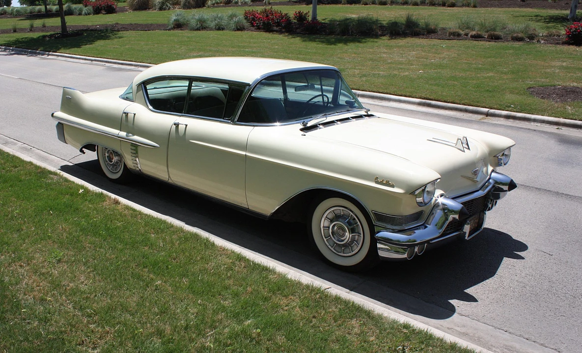 1957 Cadillac Series 62 4th Gen - Image 19 of 31