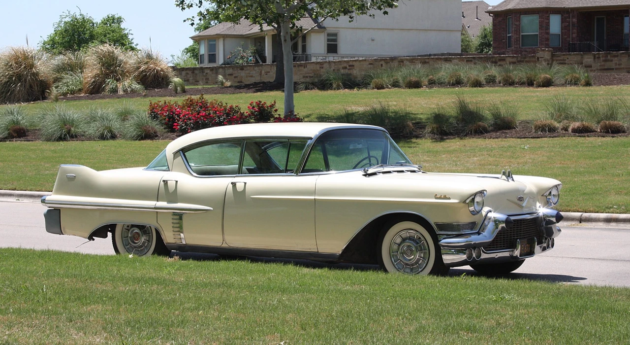 1957 Cadillac Series 62 4th Gen - Image 22 of 31
