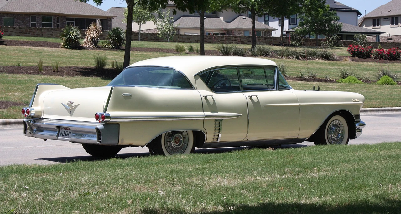 1957 Cadillac Series 62 4th Gen - Image 27 of 31