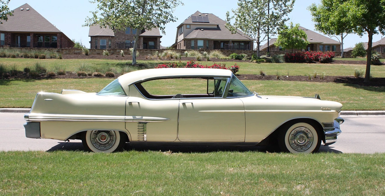 1957 Cadillac Series 62 4th Gen - Image 25 of 31