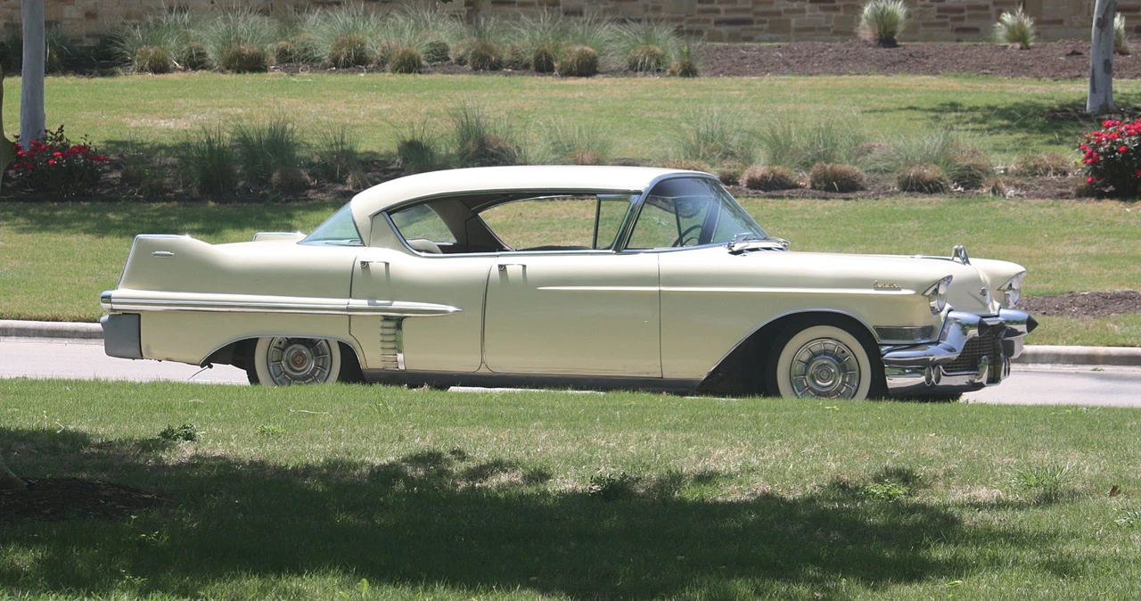 1957 Cadillac Series 62 4th Gen - Image 21 of 31