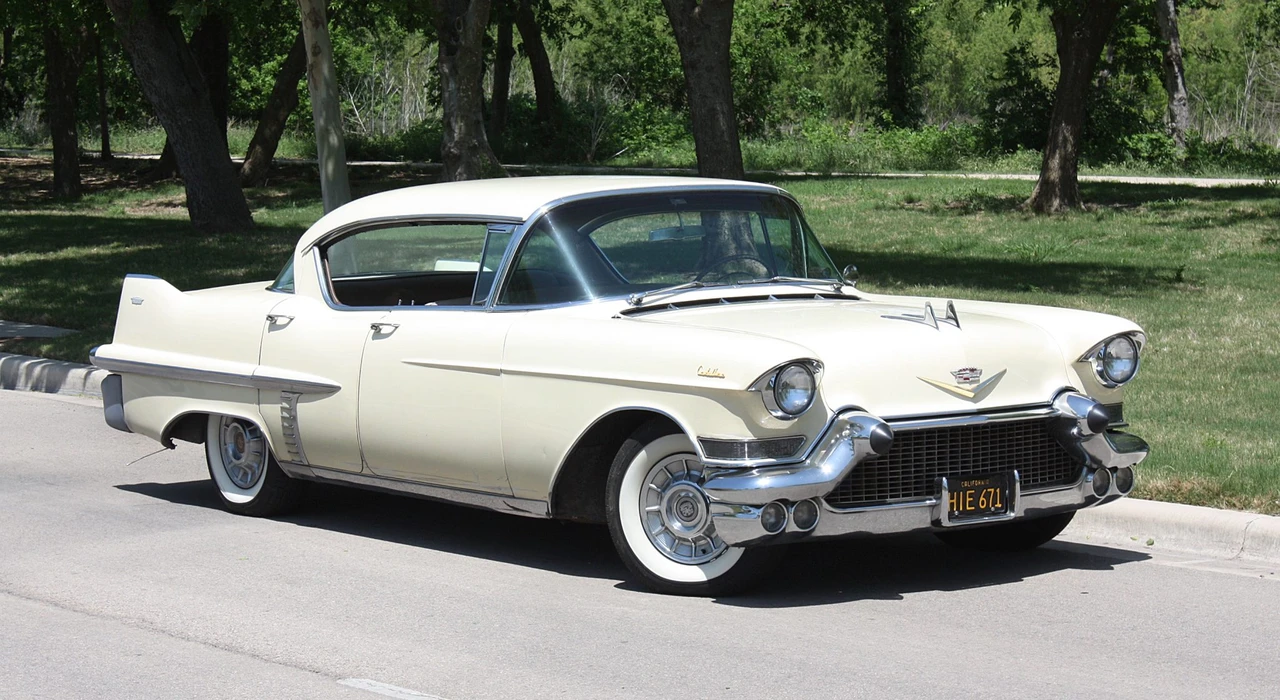 1957 Cadillac Series 62 4th Gen - Image 16 of 31