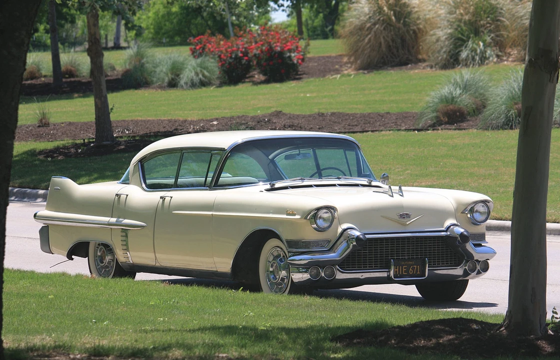 1957 Cadillac Series 62 4th Gen - Image 17 of 31