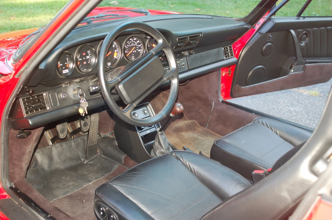 1988 Porsche 911 Carrera 3.2 - Image 13 of 31