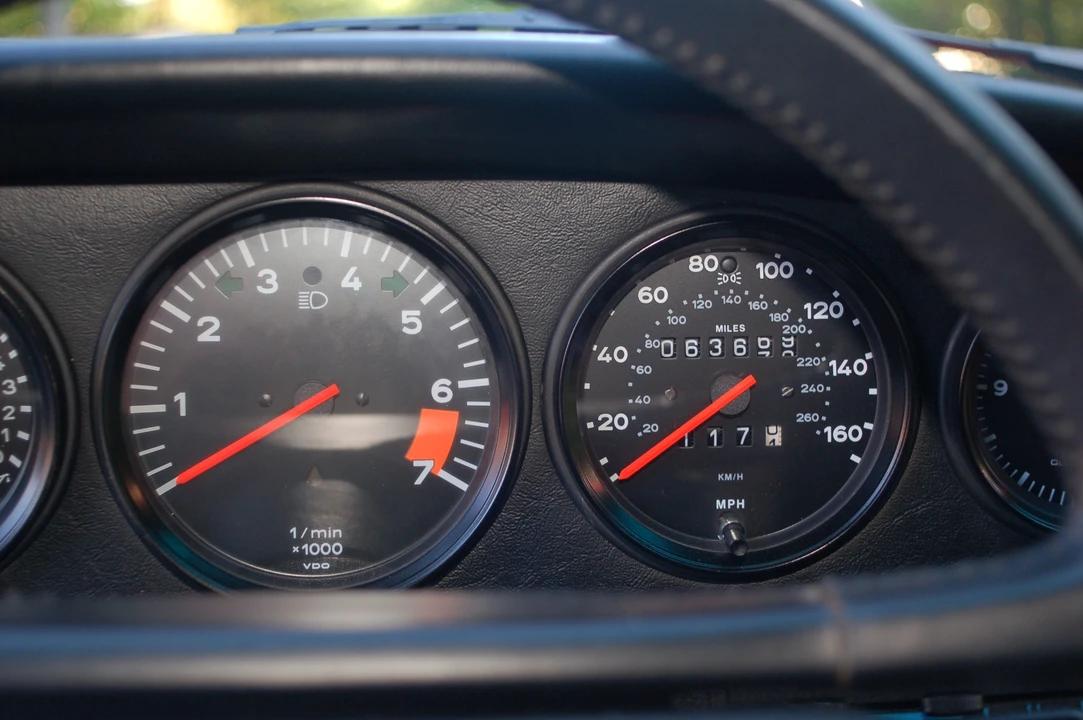 1988 Porsche 911 Carrera 3.2 - Image 15 of 31