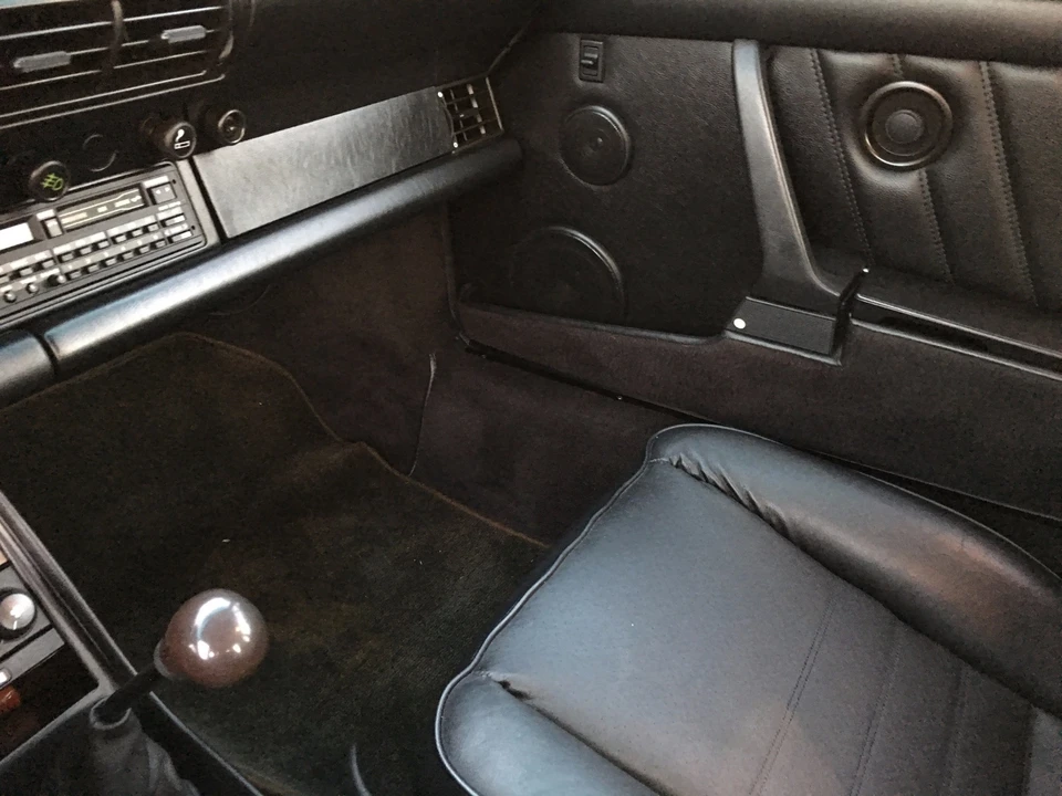1988 Porsche 911 Carrera 3.2 - Image 18 of 31