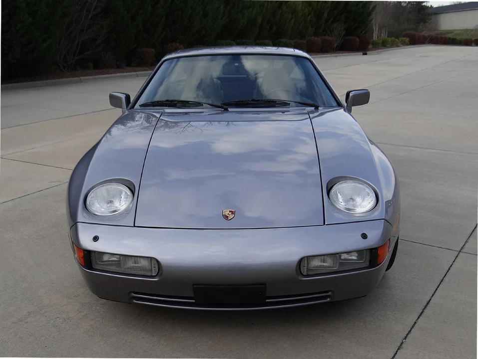 1988 Porsche 928 S4 - Image 5 of 31