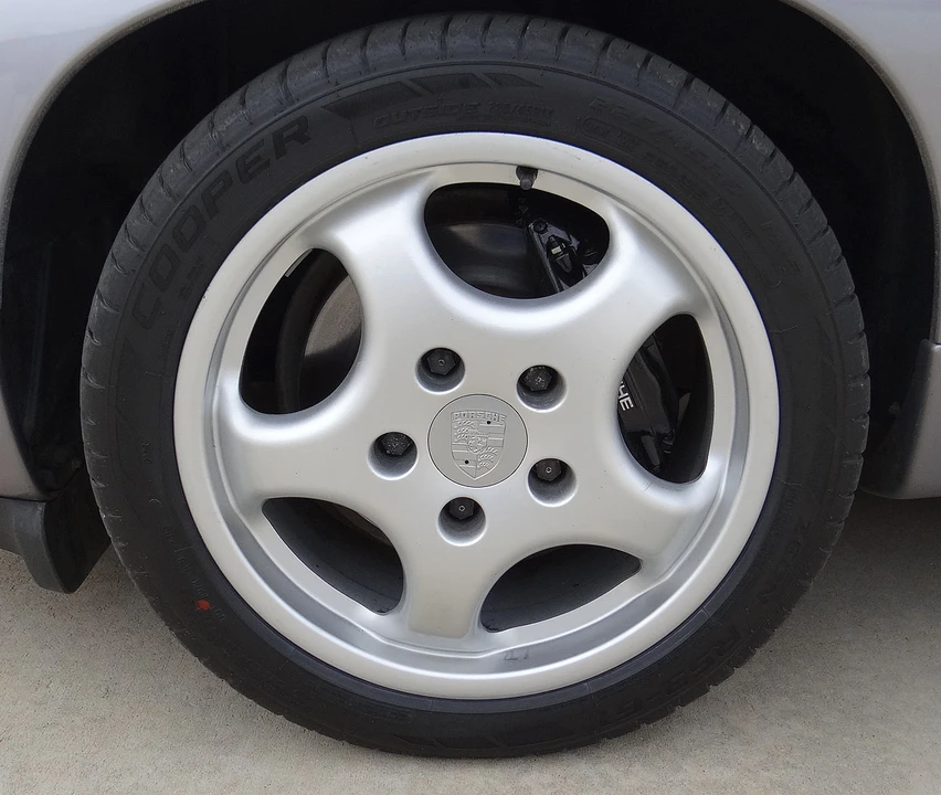 1988 Porsche 928 S4 - Image 24 of 31
