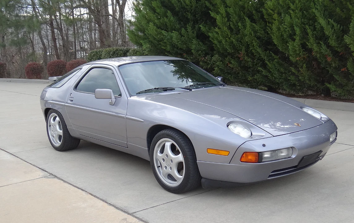 1988 Porsche 928 S4 - Image 8 of 31