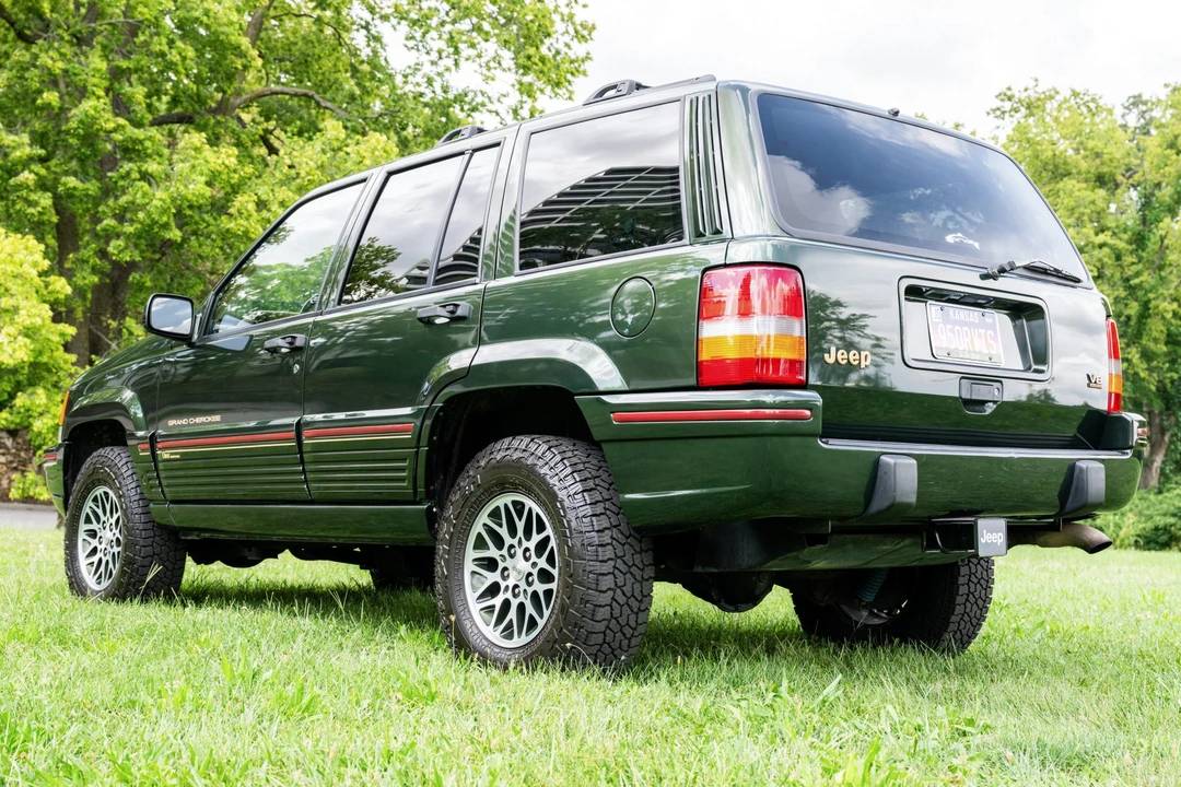 1995 Jeep ZJ Grand Wagoneer - Image 8 of 31