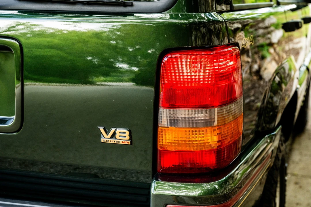 1995 Jeep ZJ Grand Wagoneer - Image 19 of 31