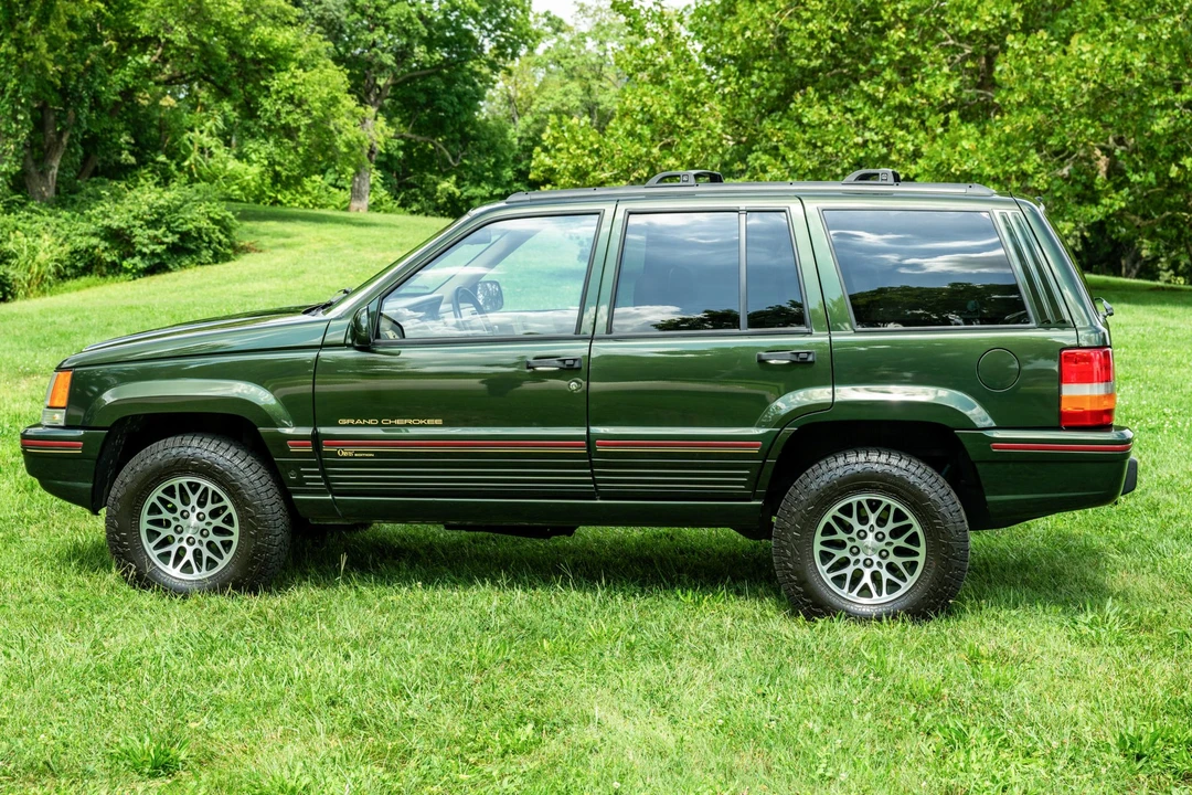 1995 Jeep ZJ Grand Wagoneer - Image 9 of 31