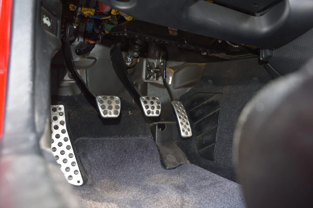 2007 Honda AP2 S2000 - Image 28 of 31