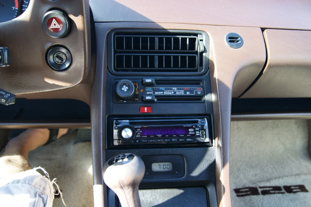 1983 Porsche 928 S - Image 19 of 31