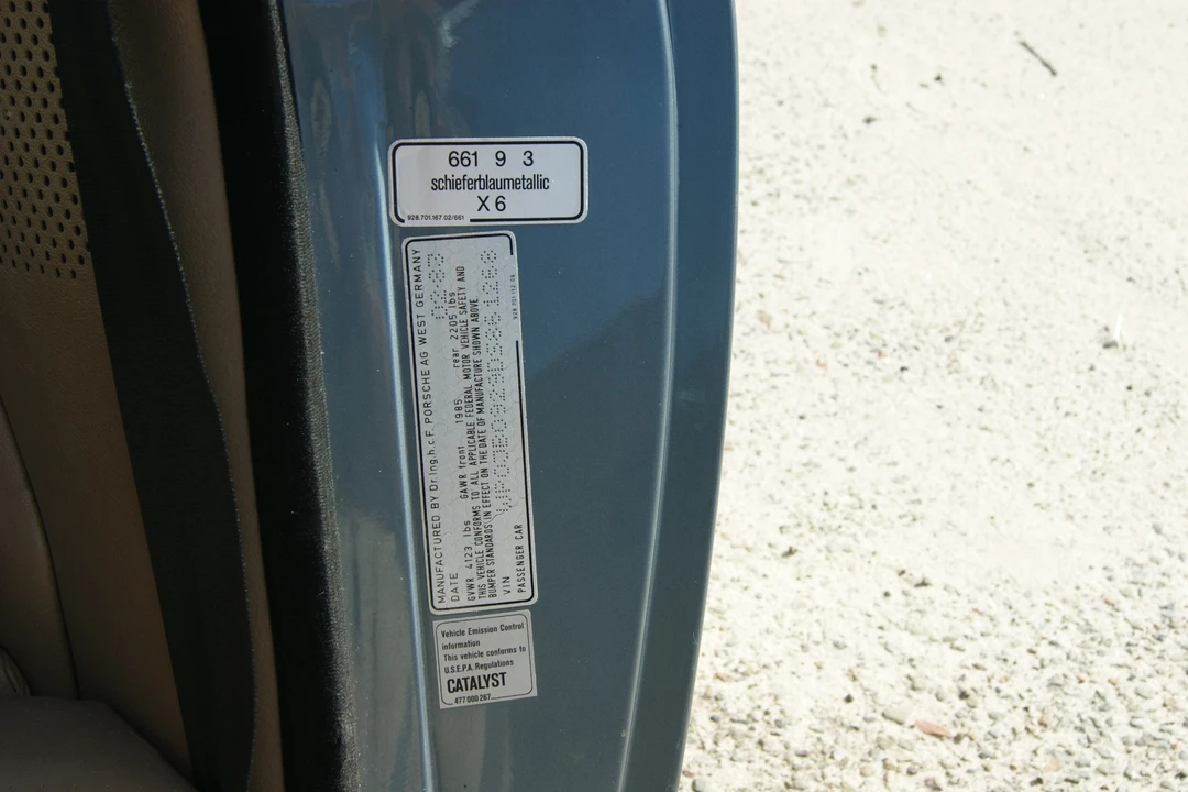 1983 Porsche 928 S - Image 25 of 31