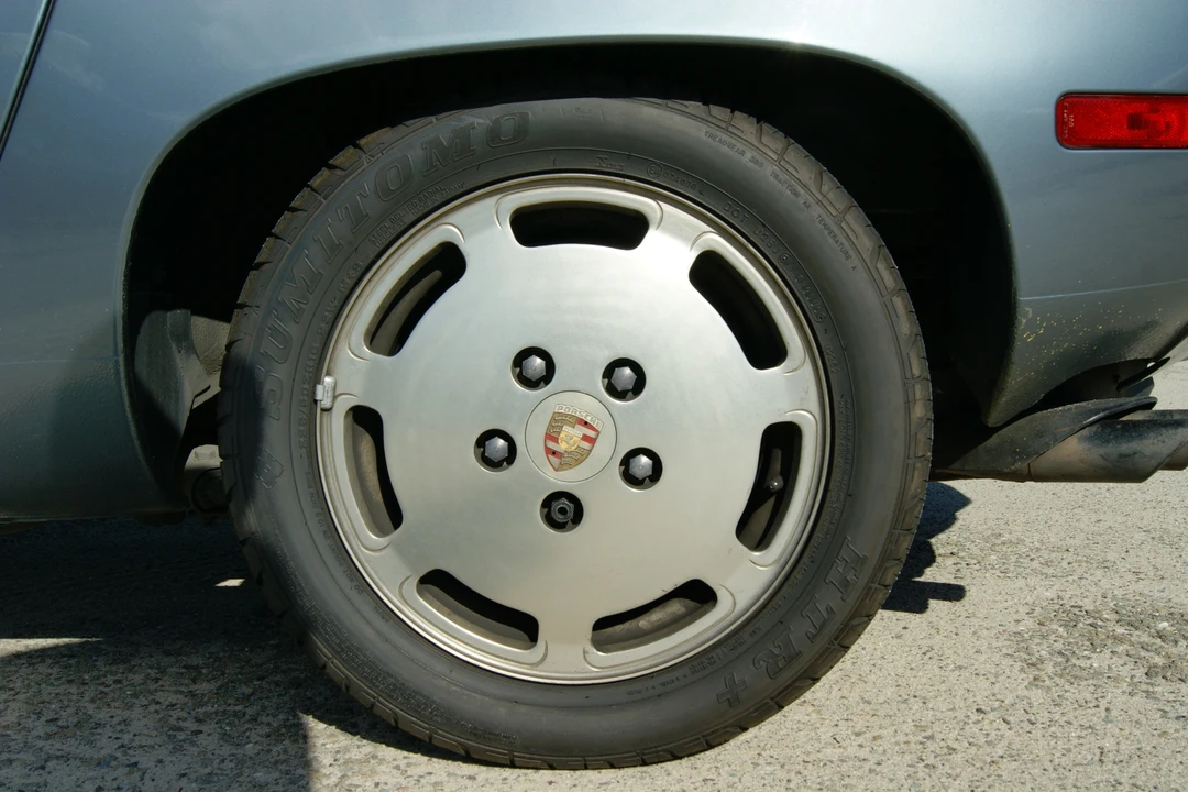 1983 Porsche 928 S - Image 11 of 31