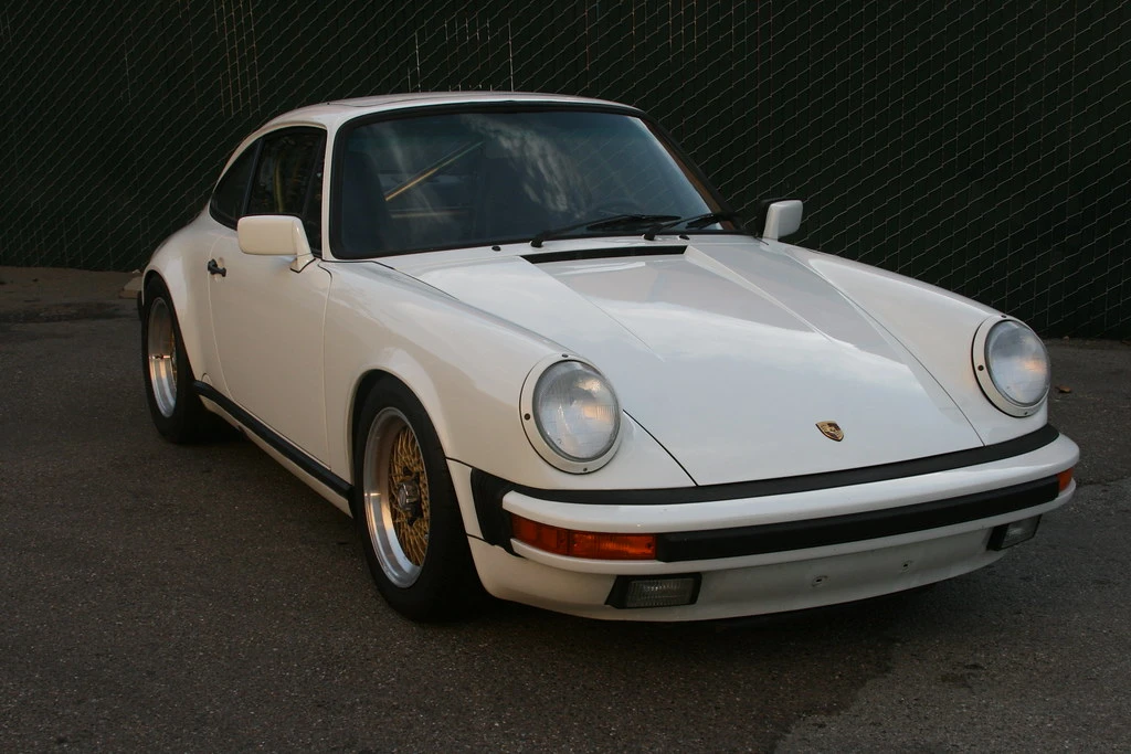 1988 Porsche 911 Carrera 3.2 - Image 6 of 31