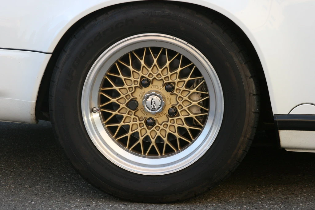 1988 Porsche 911 Carrera 3.2 - Image 16 of 31