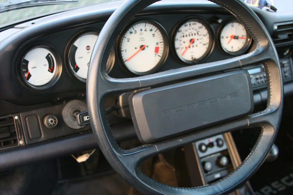 1988 Porsche 911 Carrera 3.2 - Image 24 of 31