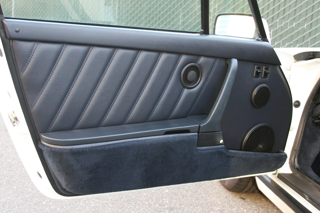 1988 Porsche 911 Carrera 3.2 - Image 26 of 31