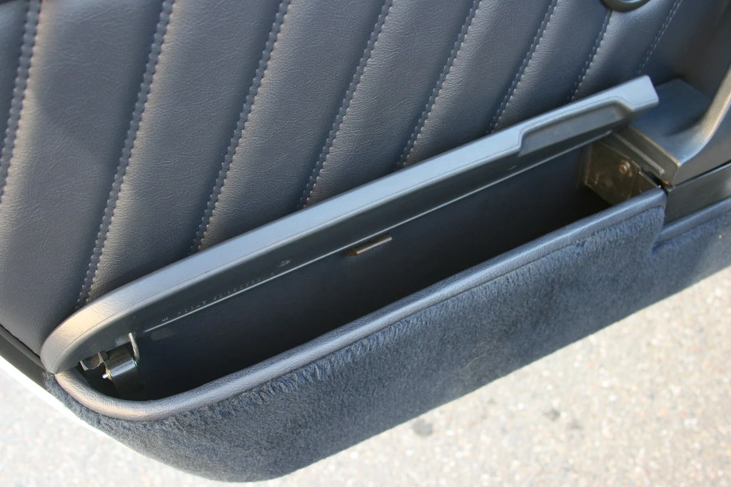 1988 Porsche 911 Carrera 3.2 - Image 27 of 31