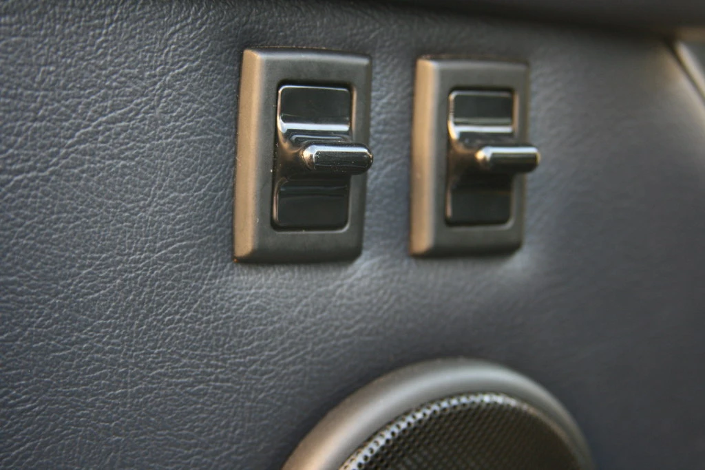 1988 Porsche 911 Carrera 3.2 - Image 28 of 31