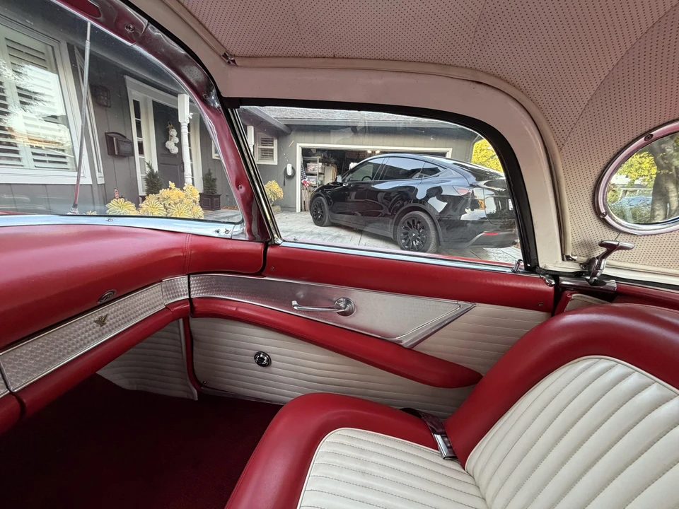 1955 Ford Thunderbird 1st Gen - Image 27 of 31