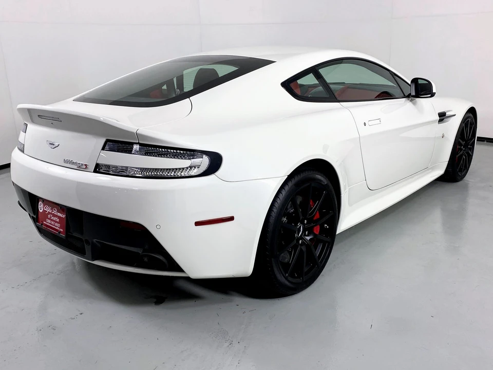 2017 Aston Martin V12 Vantage (2010-2018) - Image 12 of 31