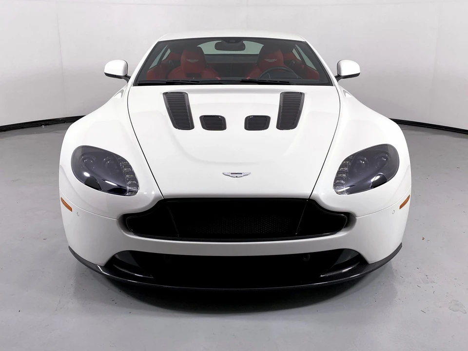 2017 Aston Martin V12 Vantage (2010-2018) - Image 15 of 31