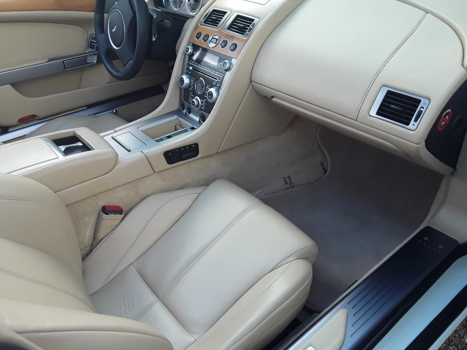 2009 Aston Martin DB9 - Image 27 of 31