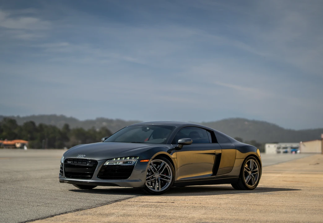 2015 Audi 42 R8 - Image 4 of 31