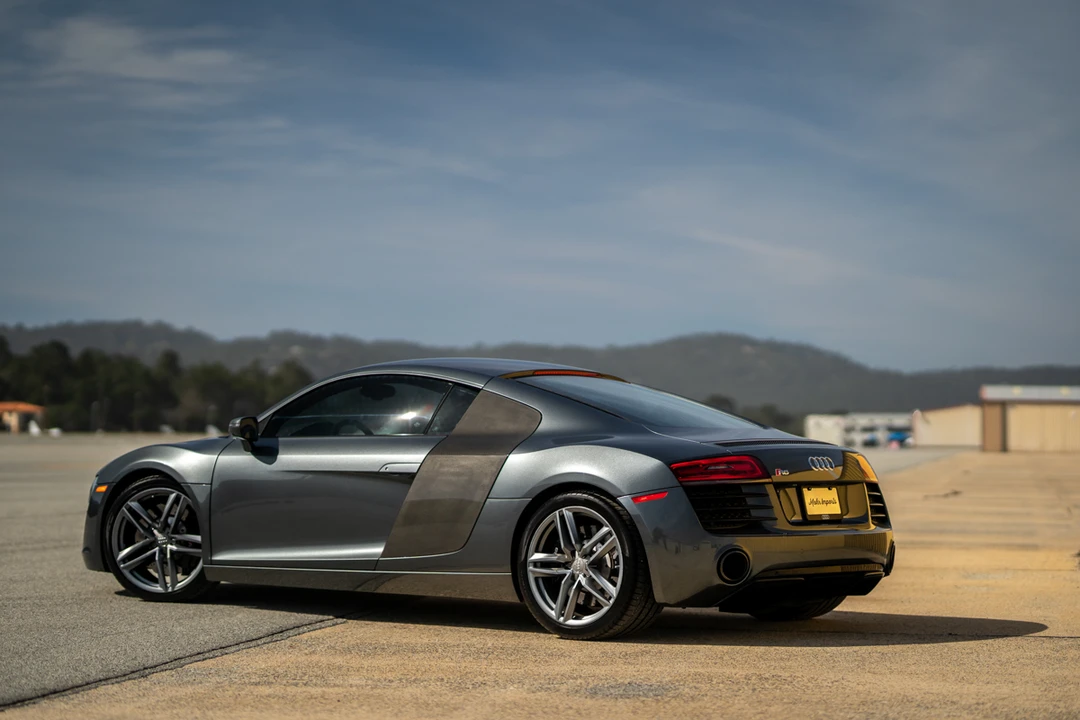 2015 Audi 42 R8 - Image 9 of 31
