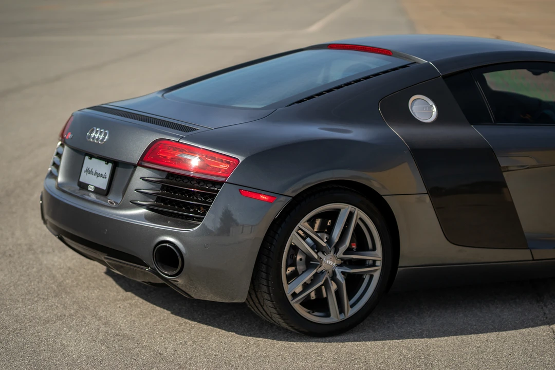 2015 Audi 42 R8 - Image 30 of 31
