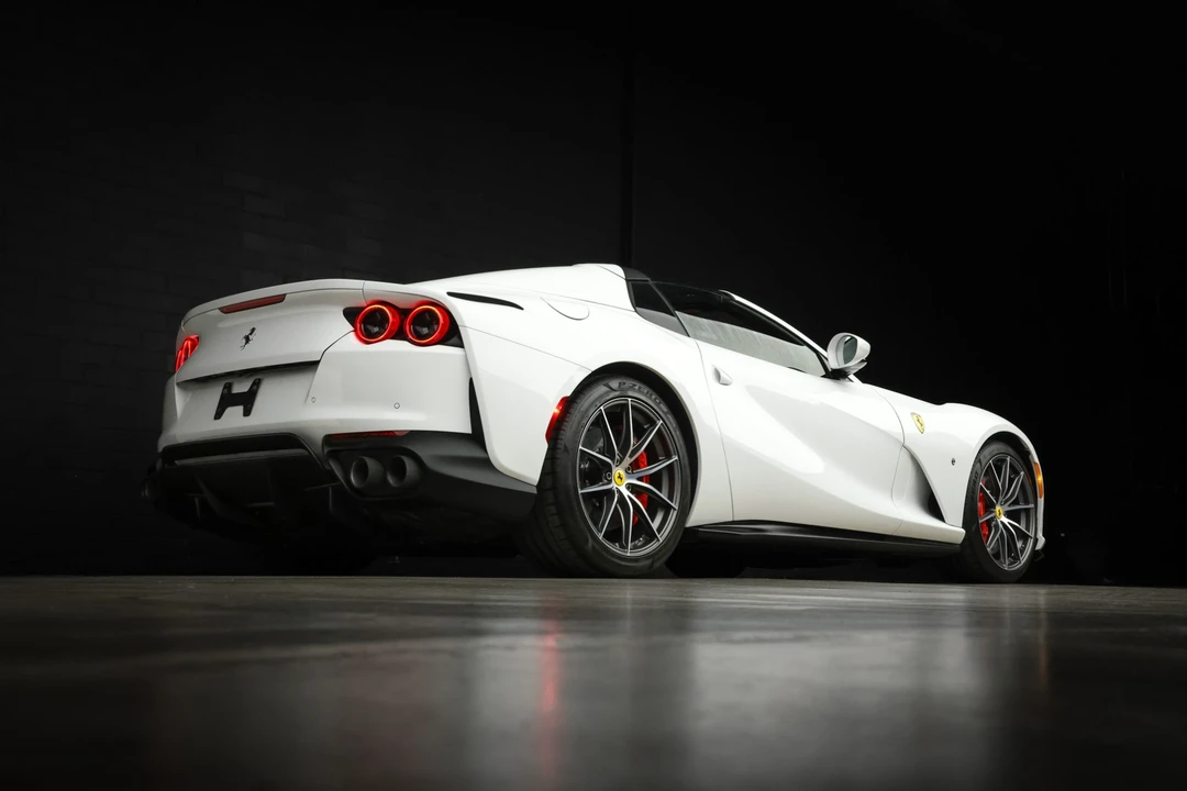 2022 Ferrari 812 GTS - Image 29 of 31