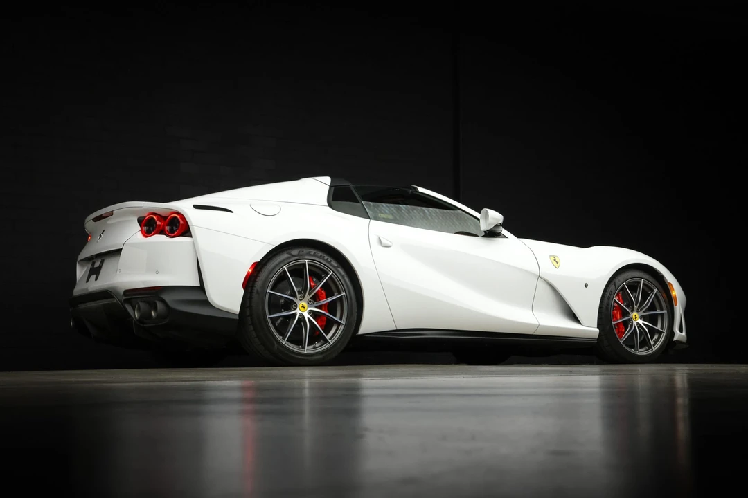 2022 Ferrari 812 GTS - Image 28 of 31