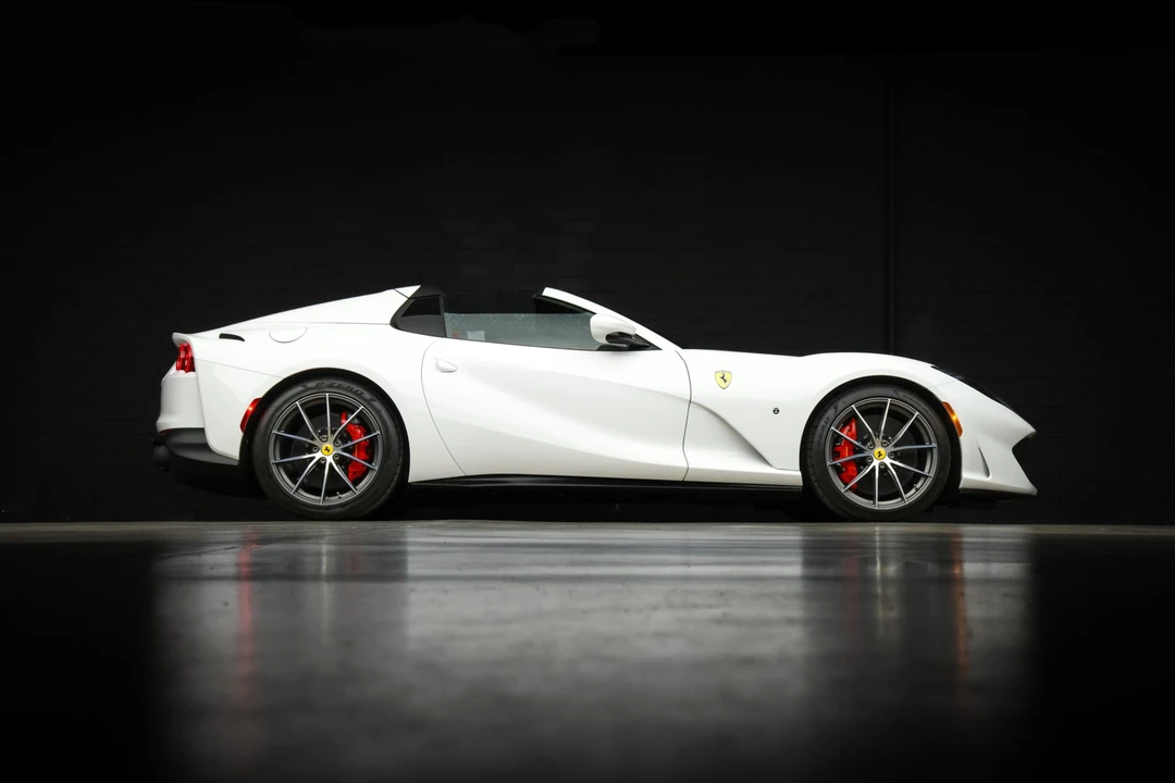 2022 Ferrari 812 GTS - Image 24 of 31