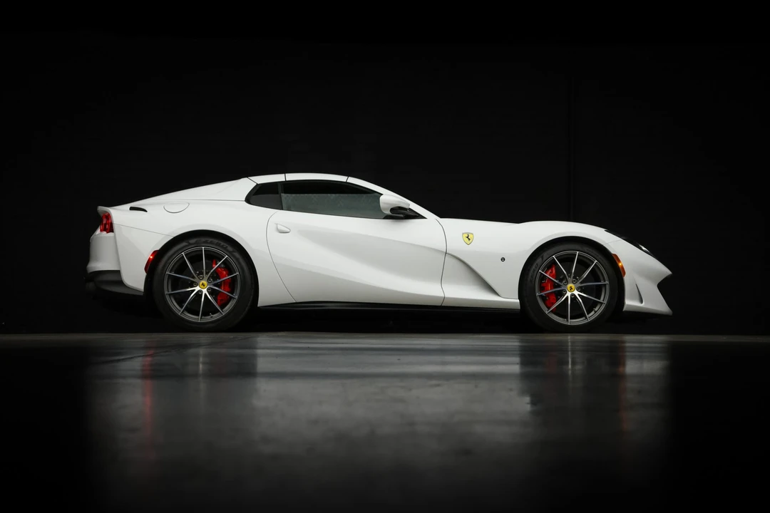 2022 Ferrari 812 GTS - Image 23 of 31