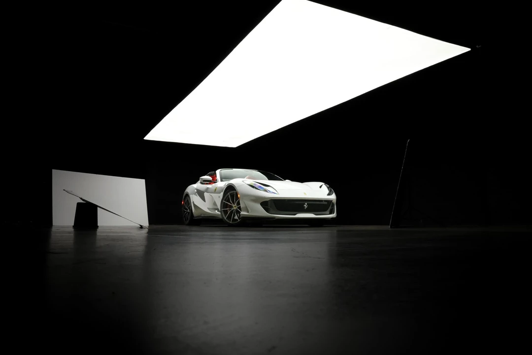2022 Ferrari 812 GTS - Image 17 of 31