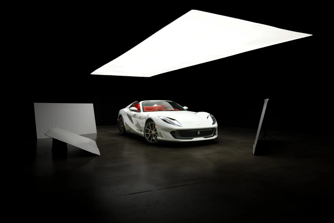 2022 Ferrari 812 GTS - Image 18 of 31