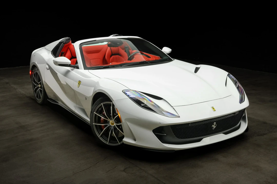 2022 Ferrari 812 GTS - Image 15 of 31