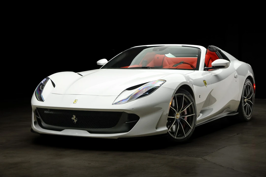 2022 Ferrari 812 GTS - Image 8 of 31