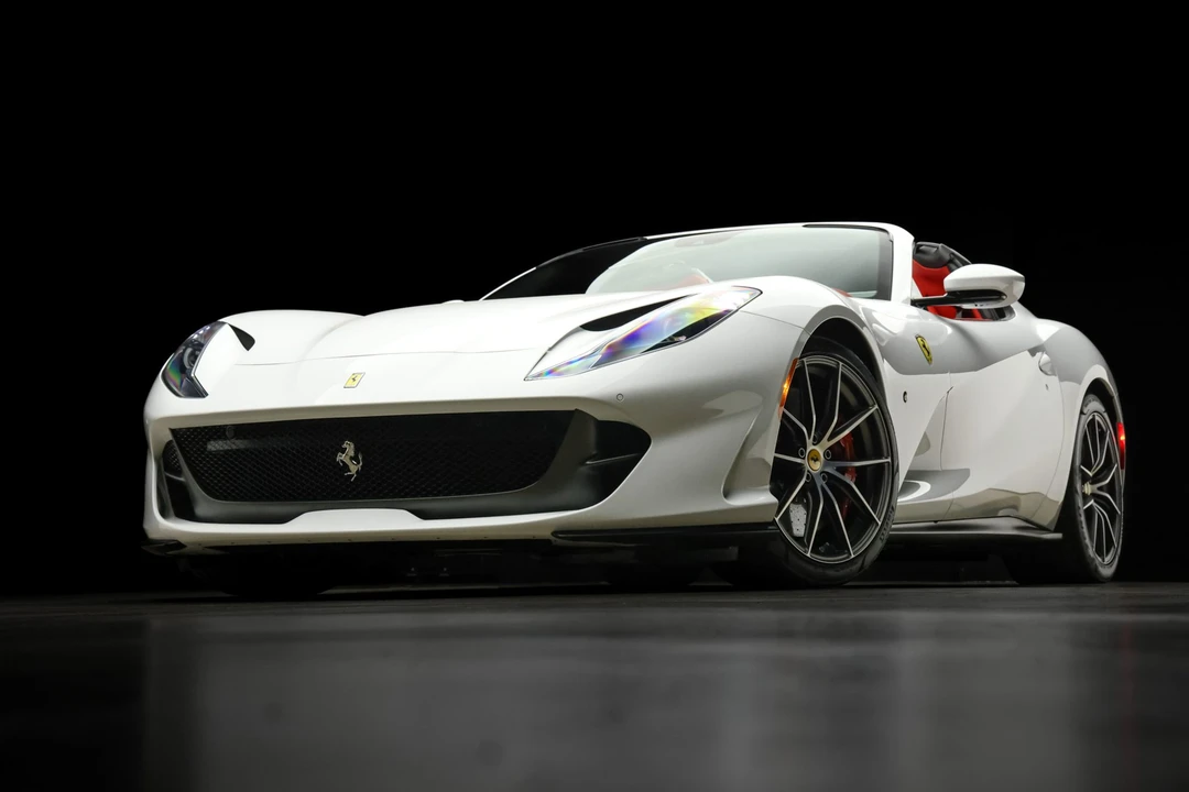2022 Ferrari 812 GTS - Image 7 of 31