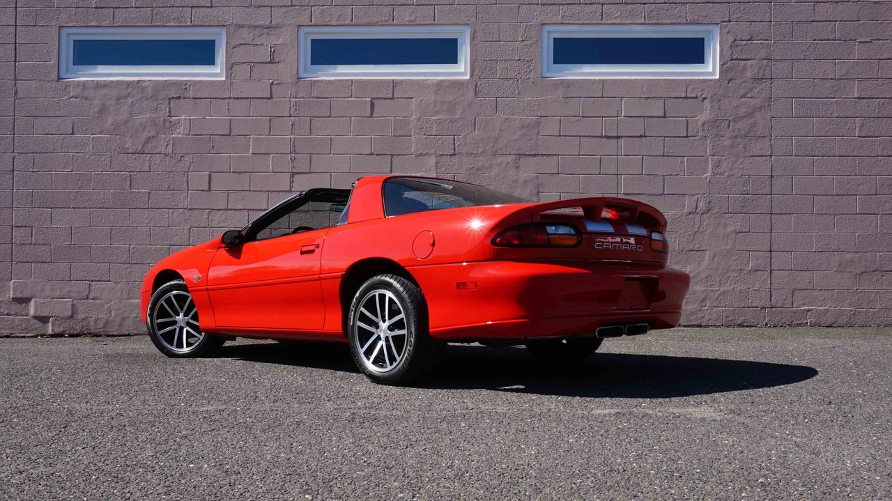 2002 Chevrolet Camaro SS 4th Gen - Image 22 of 31