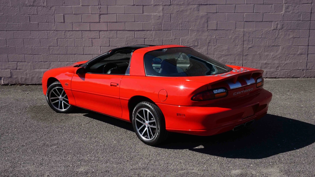 2002 Chevrolet Camaro SS 4th Gen - Image 25 of 31