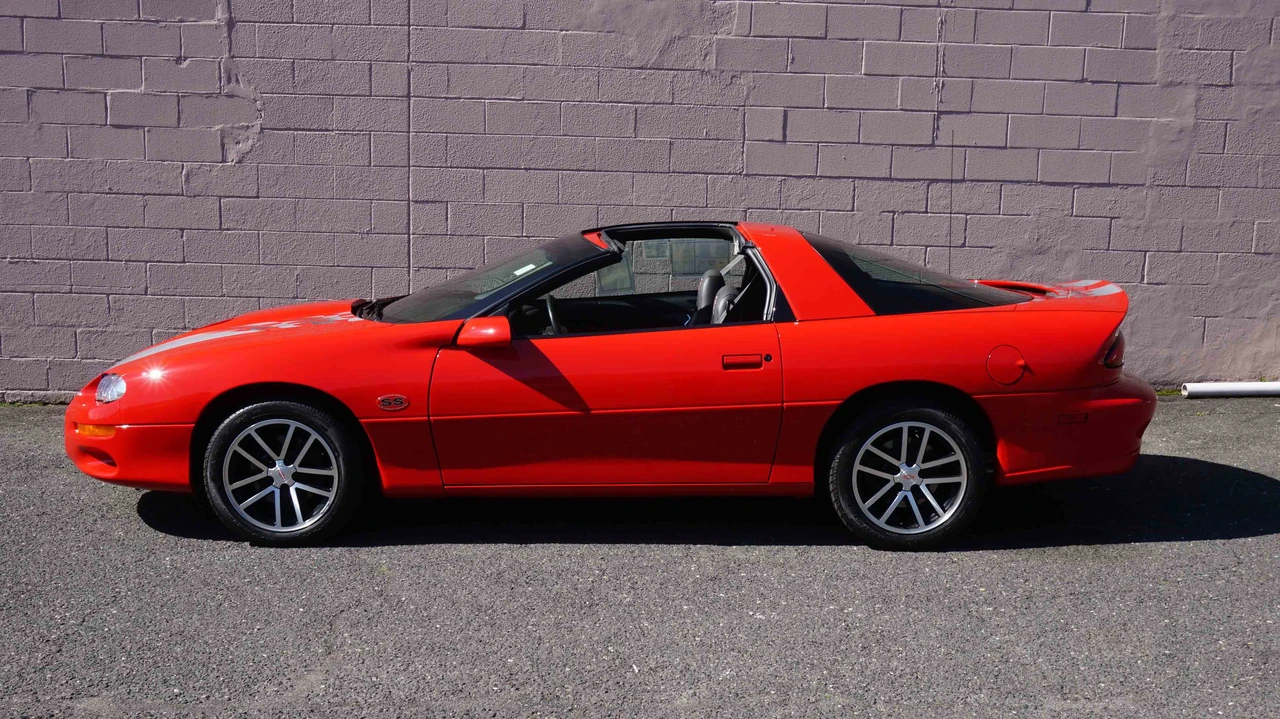 2002 Chevrolet Camaro SS 4th Gen - Image 8 of 31