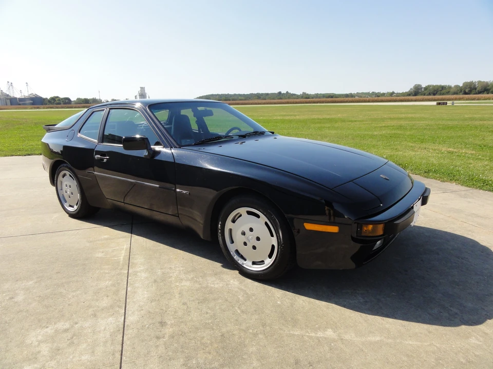 1987 Porsche 944 S - Image 2 of 31