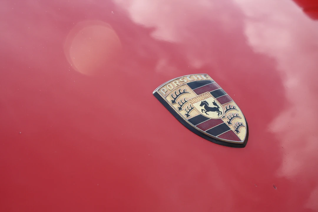1988 Porsche 911 Carrera 3.2 - Image 9 of 31