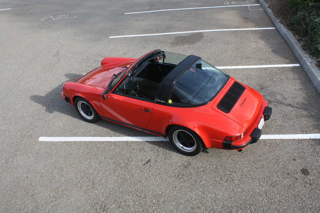1988 Porsche 911 Carrera 3.2 - Image 8 of 31