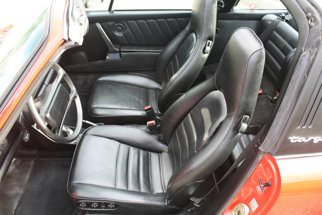 1988 Porsche 911 Carrera 3.2 - Image 11 of 31